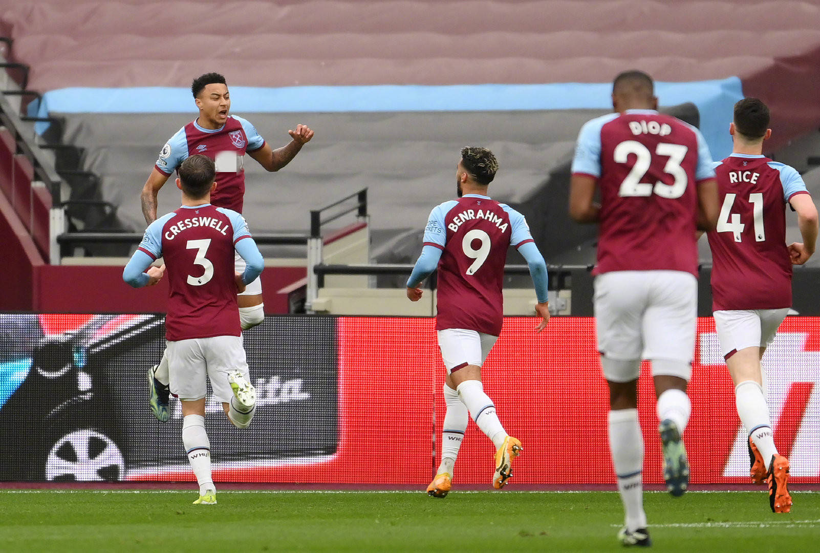 球员之一是 球员之一是